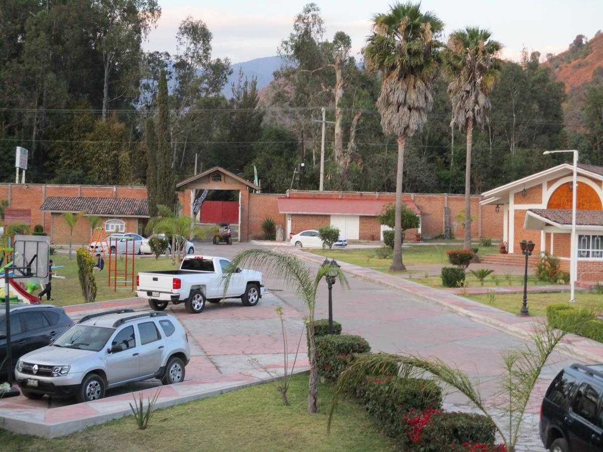 Hotel Villa Monarca Inn Zitácuaro Zewnętrze zdjęcie