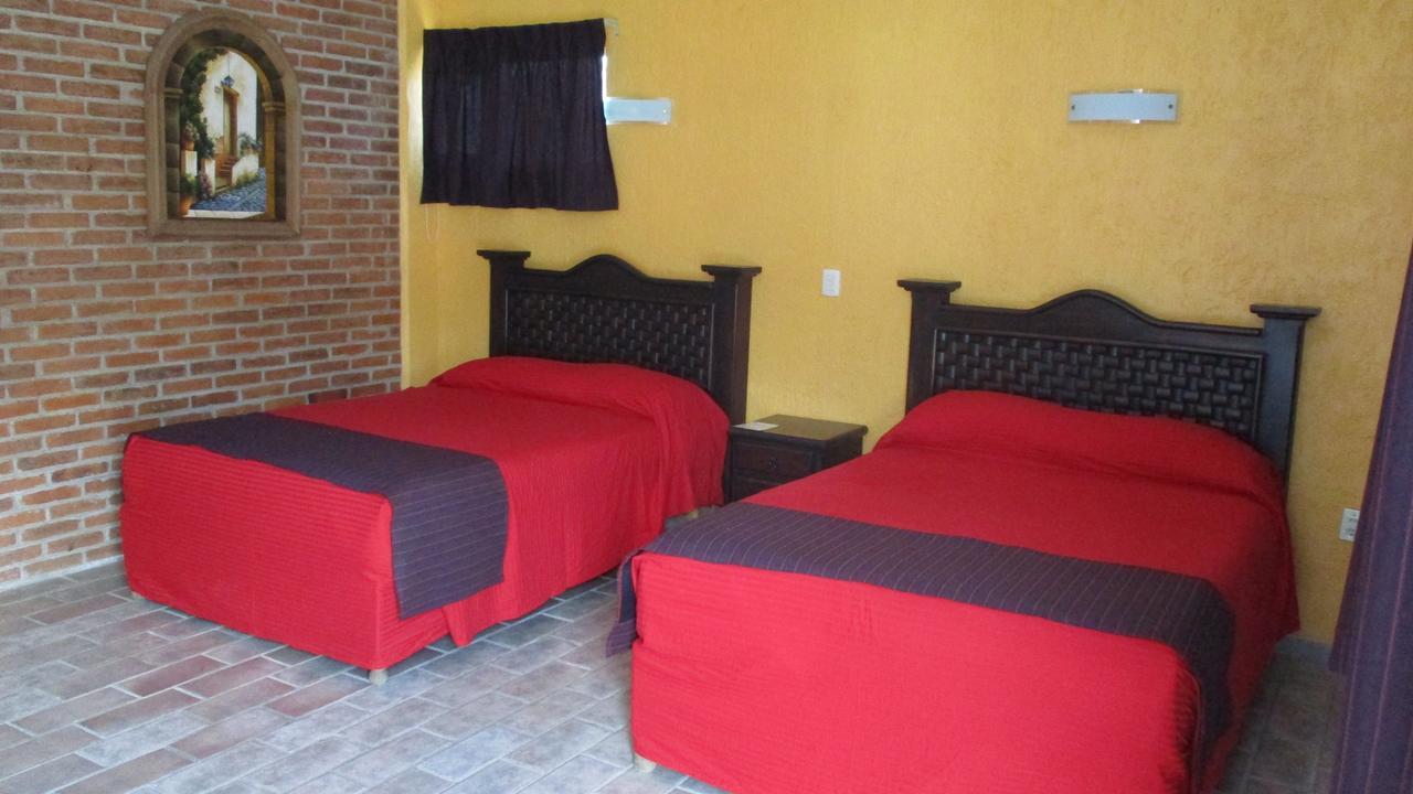 Hotel Villa Monarca Inn Zitácuaro Zewnętrze zdjęcie