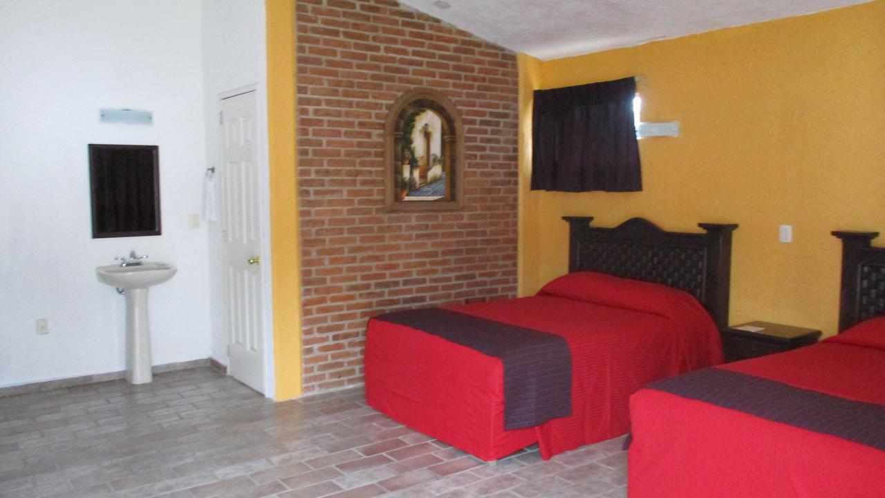 Hotel Villa Monarca Inn Zitácuaro Zewnętrze zdjęcie
