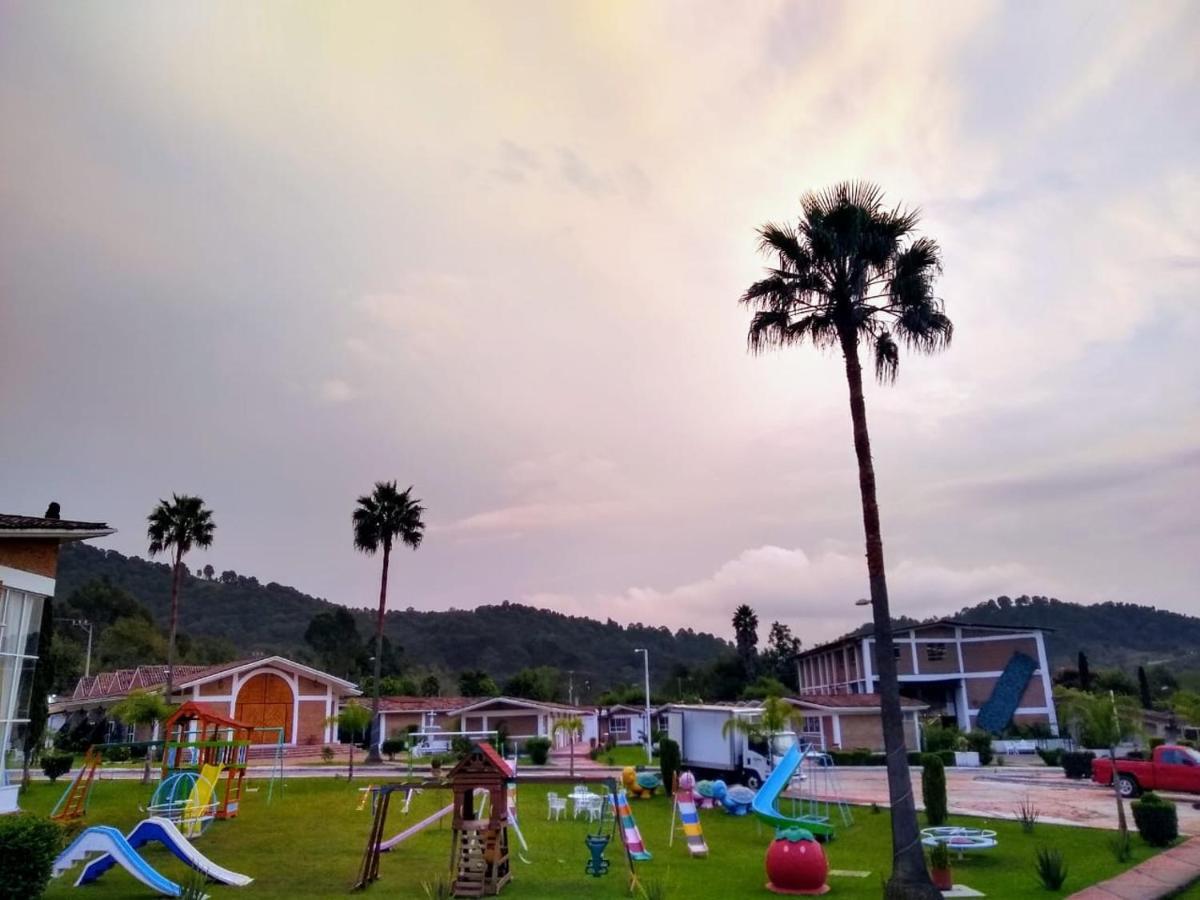 Hotel Villa Monarca Inn Zitácuaro Zewnętrze zdjęcie