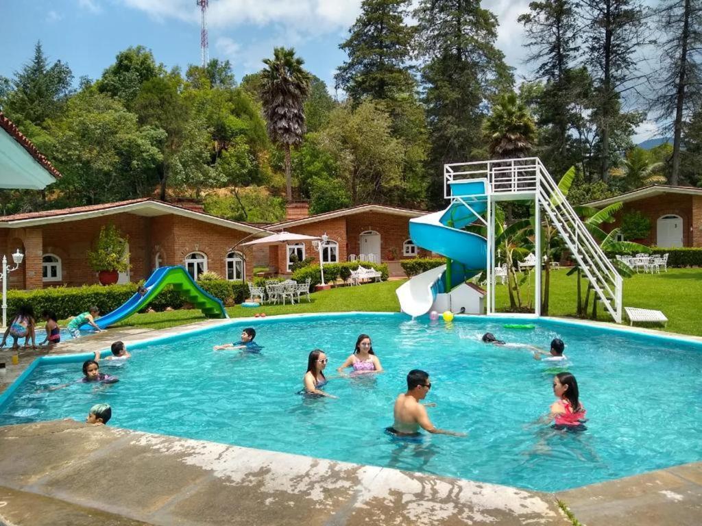 Hotel Villa Monarca Inn Zitácuaro Zewnętrze zdjęcie